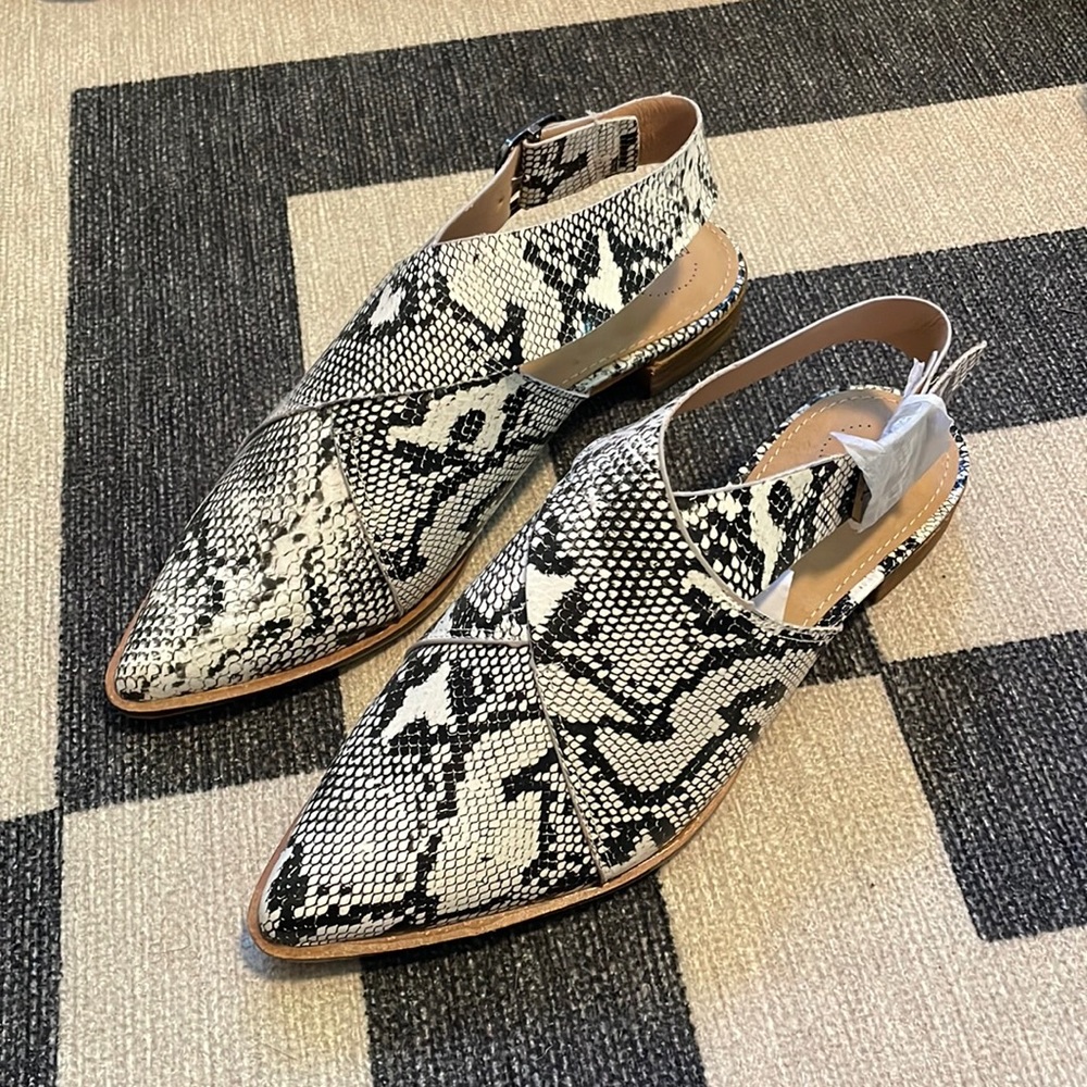 NWOB Black & White Vegan Snakeskin Pointed Toe Slingback Mule Sandals